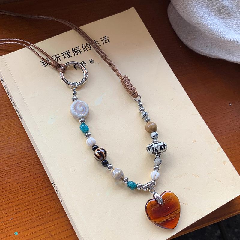 Vintage Ceramic Beaded Heart Pendant Necklace - Minimalist Luxury Clavicle Chain