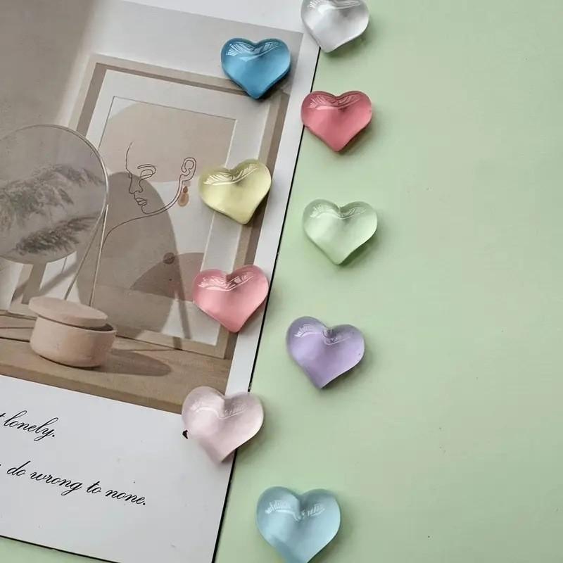 

Colorful Heart Refrigerator Magnets Cute Cartoon Heart Resin Three-dimensional Magnetic Tiles For Kitchen Furniture Decoration. One Size розовый