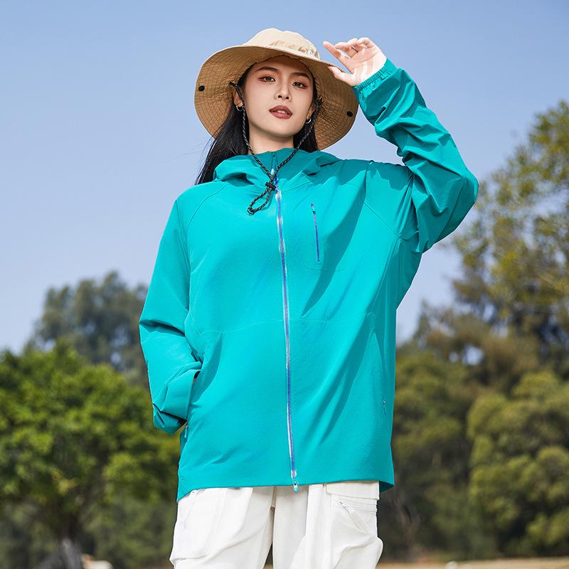 A special seamless and seamless sunscreen clothing, men's and women's pass code pressing sunscreen clothing, outdoor UV protection skin trench coat