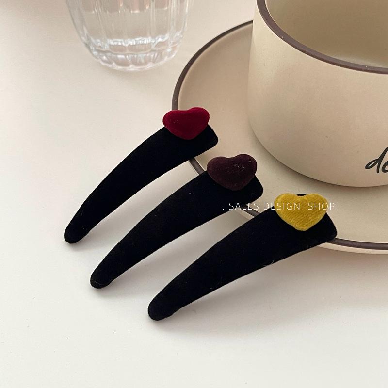 Korean Style Rhinestone Heart Hair Clip - Fashionable, Versatile, Simple Design for Women