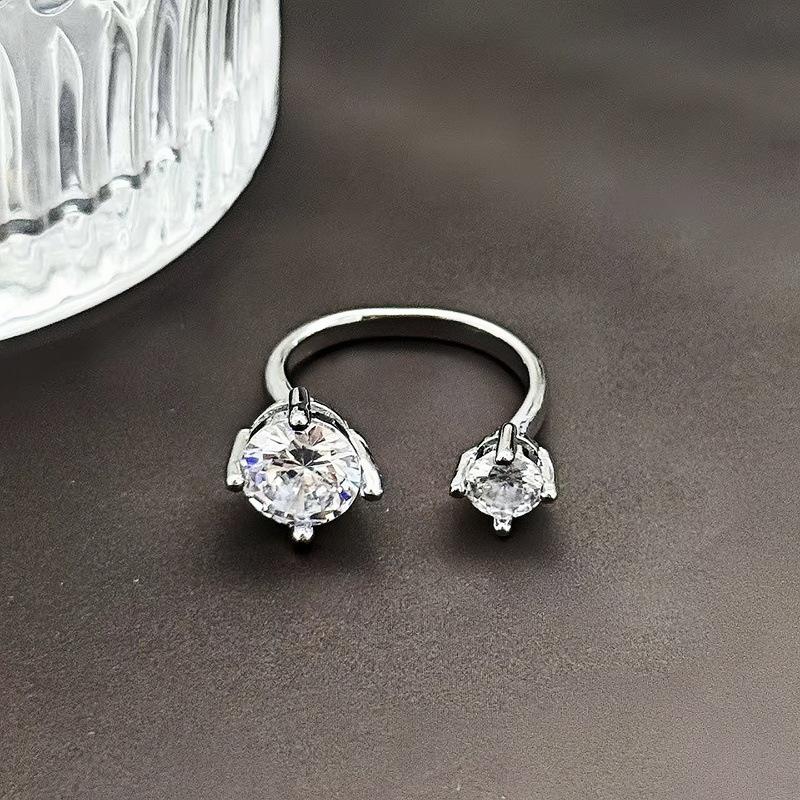 Αστέρι Άκρου Δακτύλου~ Εκρηκτικό Διπλό Κεφάλι Δαχτυλίδι Ζιργκόν Γυναικείο Ειδικό Σχέδιο Ελαφριά Πολυτέλεια Αρθρωτό Δαχτυλίδι Προηγμένη Αίσθηση Δαχτυλίδι Στοίβαξης