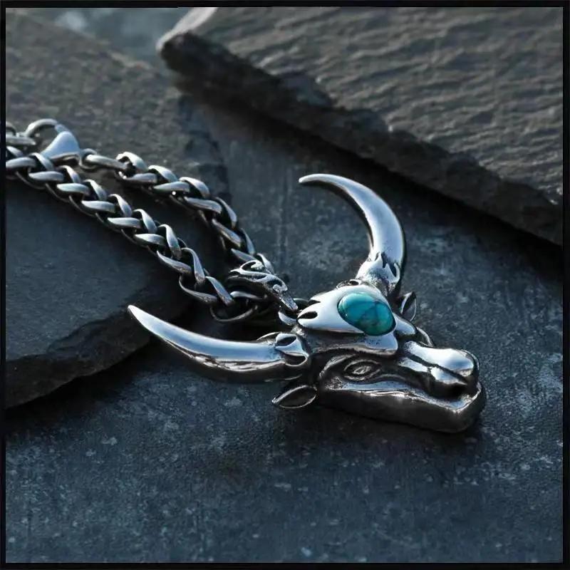Gotický zelený kámen býčí lebka náhrdelník přívěsek punkový zvířecí náhrdelník pánský taurus zvěrokruhový amulet šperky dárek k výročí