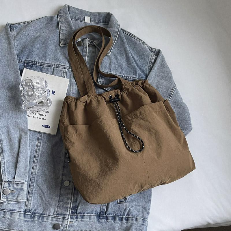 Женская сумка через плечо большой вместимости — фото 16