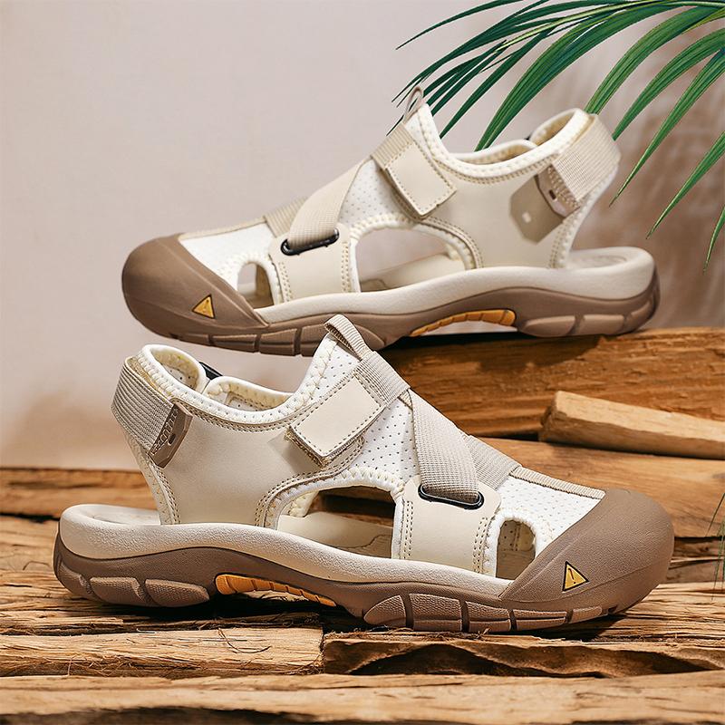 Summer Men Sandals Handmade Leather Hiking Outdoor Beach Shoes Fashion and Casual Sandals Men's Summer Shoes Sandals