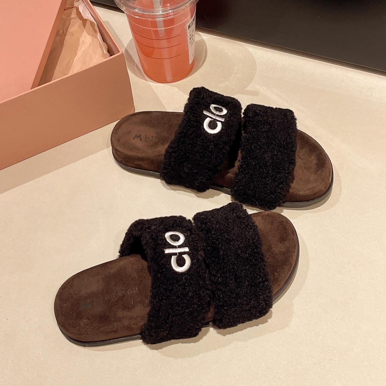 

DVIAS lamb wool slippers women s 2025 new m black and white suede one-word drag autumn and winter home wear drag 40 чёрный