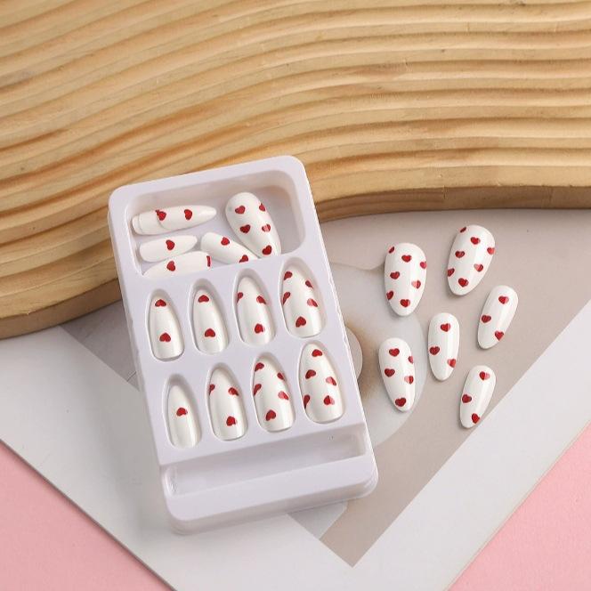 24 Pieces Of White With Burgundy Love Manicure Valentine'S Day Niche Girl Wearing Nail Red Love Fake Nails