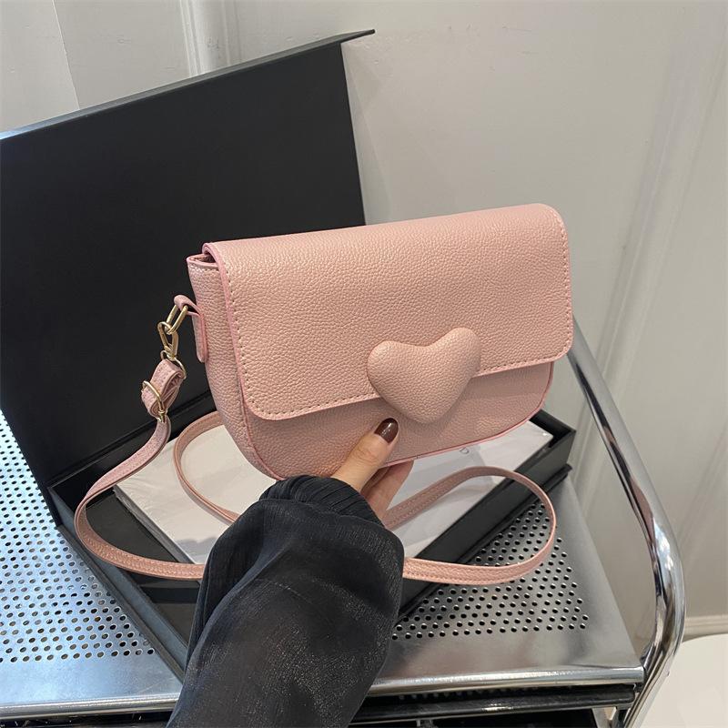 Fashionable Texture and Fashionable Small Bag for Women's New Summer Popular Crossbody Bag Niche Design Saddle Bag Trendy