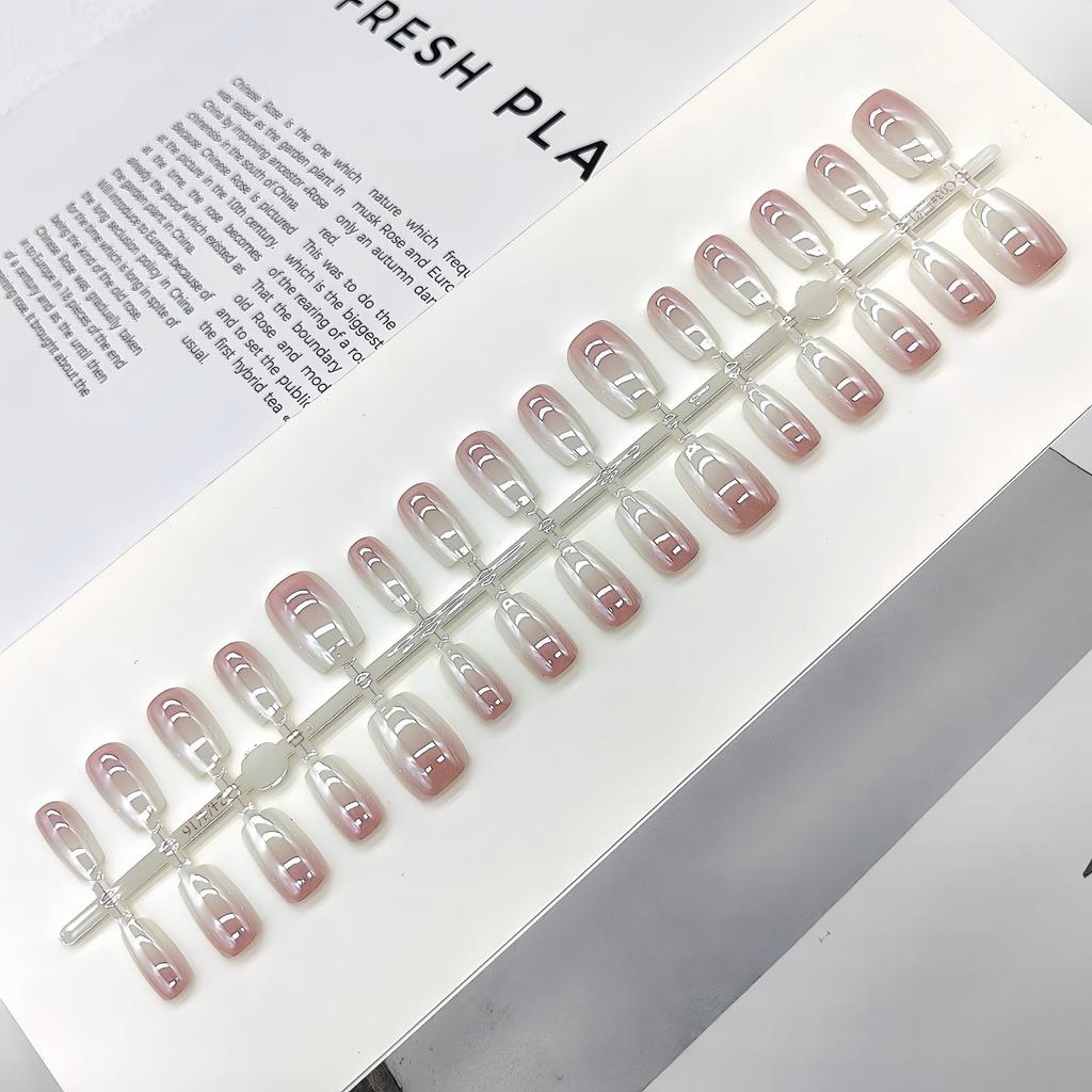 Aurora Cat-Eye Gradient Blush Electroplated Nail Tips