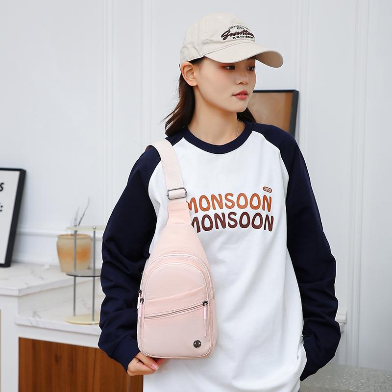 Crossbody Bag Women's Chest Bag Lightweight Water-Repellent Nylon Bag Outdoor Shoulder Bag