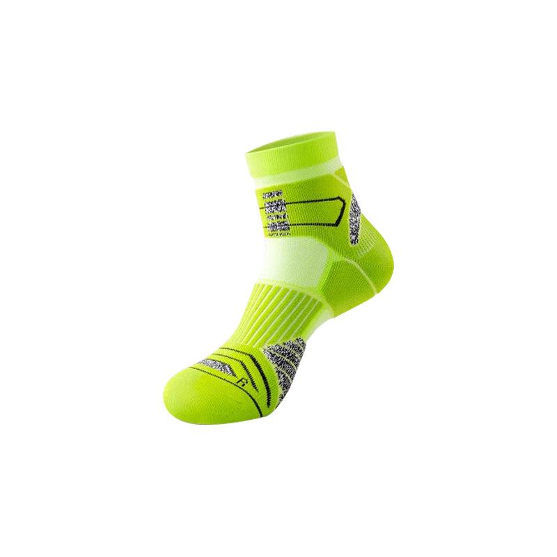 

Men s Mid-Calf Sports Socks - Sweat-Absorbent, Non-Slip Towel Bottom for Basketball, Running, Badminton (Spring & Autumn) One Size зелений
