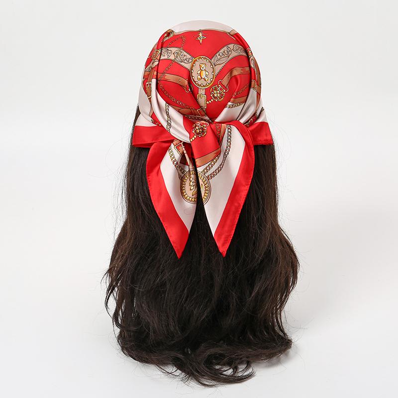 Luxury Animal Silk Satin Head Scarf For Women Plaid Print Kerchief Neck Scarfs 70cm Square Shawls and Wrpas Scarves For Ladies