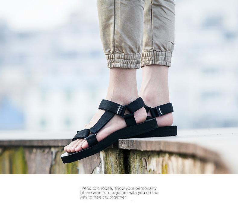 Summer Fitness Hiking Sandals: Lightweight Trendy Beach Shoes for Couples