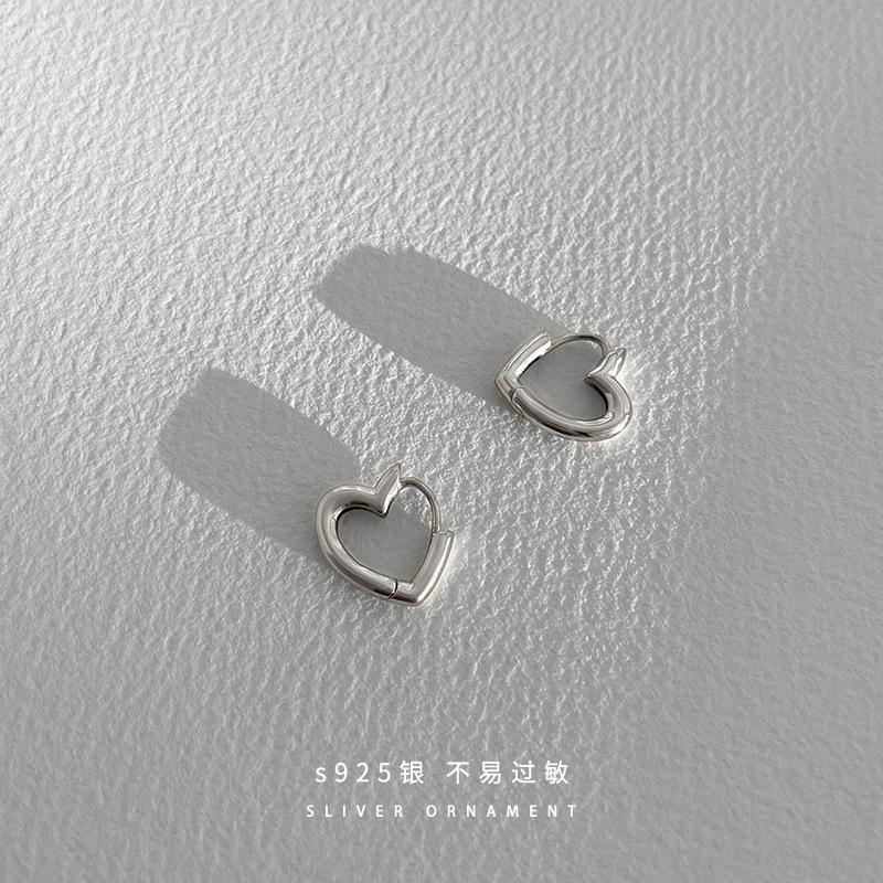 

Любовь серьги-кольца из серебра s925 женские корейские темпераментные подходящие дизайнерские серьги простые в форме сердца модный тренд 925 Silver