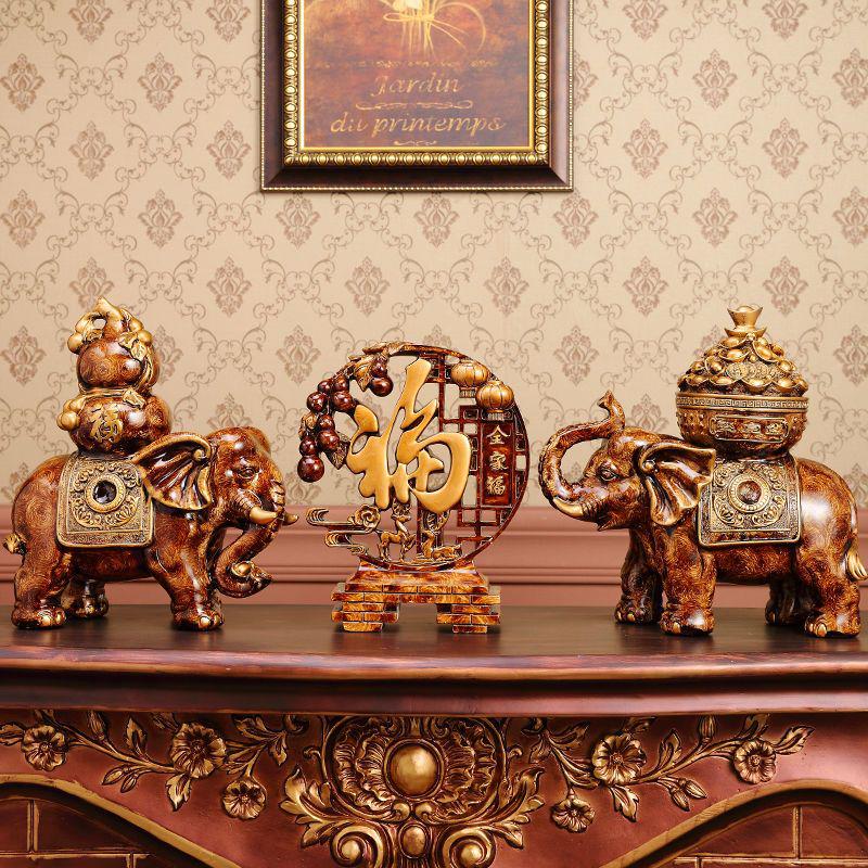 European and American Decorative Set: Fruit Bowl, Tissue Box, Ashtray, and Figurines for Living Room Coffee Table.