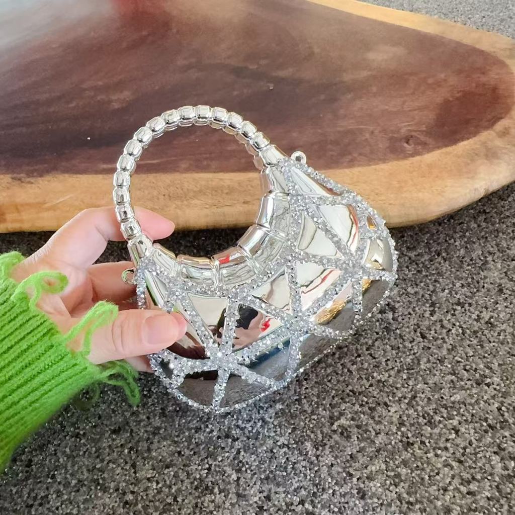 Akrilik Mini Moon Shape Clutch With Rhinestones And Chain For Daily Fashion