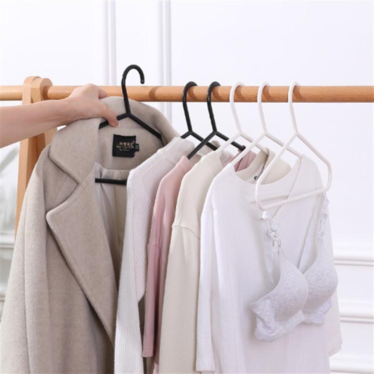 Durable Pp Clothes Hangers Student-friendly Multi-functional With Hooks