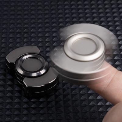 Zinklegierung Fidget Spinner Stressabbau Angst Tägliches Mitführen Fidget Spinner Spielzeug geeignet für Jungen und Lernspielzeug