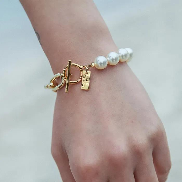 PEARL HALF BOLD CHAIN BRACELET GOLD