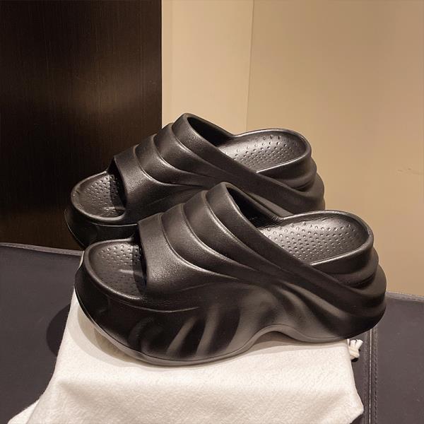 Fashion Flat Shoes Female Womens Slippers Outdoor Slides Pantofle Platform Beach 2025 Soft Summer Shoes Ladies' Slippers Summer Clogs Wo