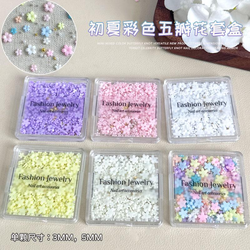 1 Schachtel Mix Bunte Blume Nail Art Nagelanhänger Perle Stahlkugel Dekoration Harzzubehör Nail Art DIY