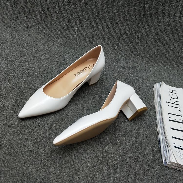 Mode Höga Klackar Spetsig Tå Låg Utskärning Damskor Högklackade Skor Chunky Sandaler Enkla Pumps Allroundskor Klassisk Stil Stilettklack