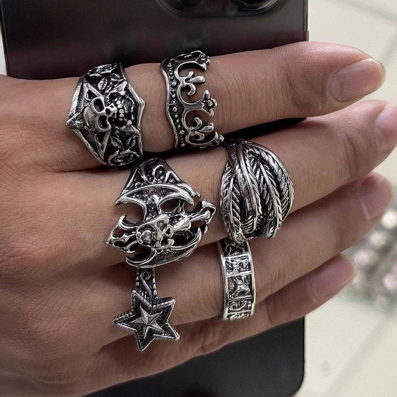 6 Suit Skull Rings for Men Fashion Exaggerated Niche Style Retro Gothic Wind Punk Hip Hop Unique Ring Accessories