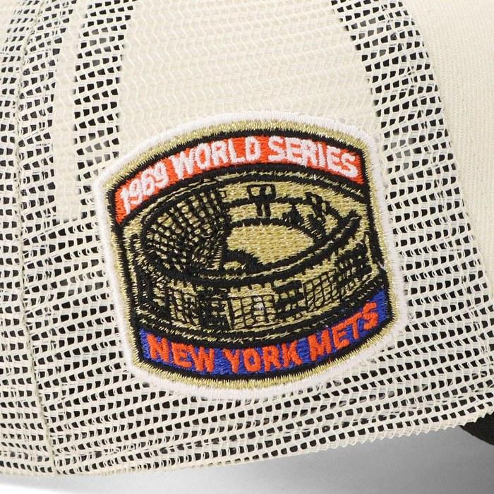 New Era 9FORTY A-Frame Trucker Cap 15171230 (Chrome/Black, White)New Era 9FORTY A-Frame MLB ONSPOTZ Exclusive Side Patch 2-Tone New York