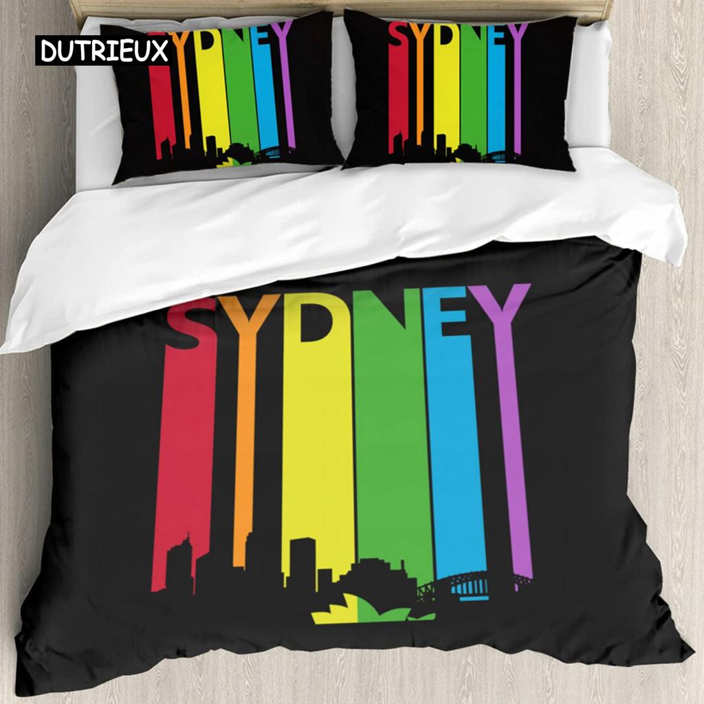 Pride Bettbezug-Set aus Polyester, Menschen feiern den Internationalen Tag der LGBT-Community mit einem Bettwäscheset mit farbenfrohem Streifendesign