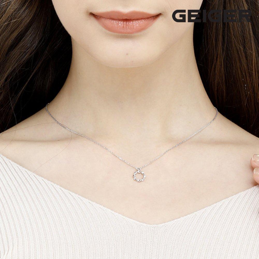 Geiger Wave Silver Necklace Gisvnn010