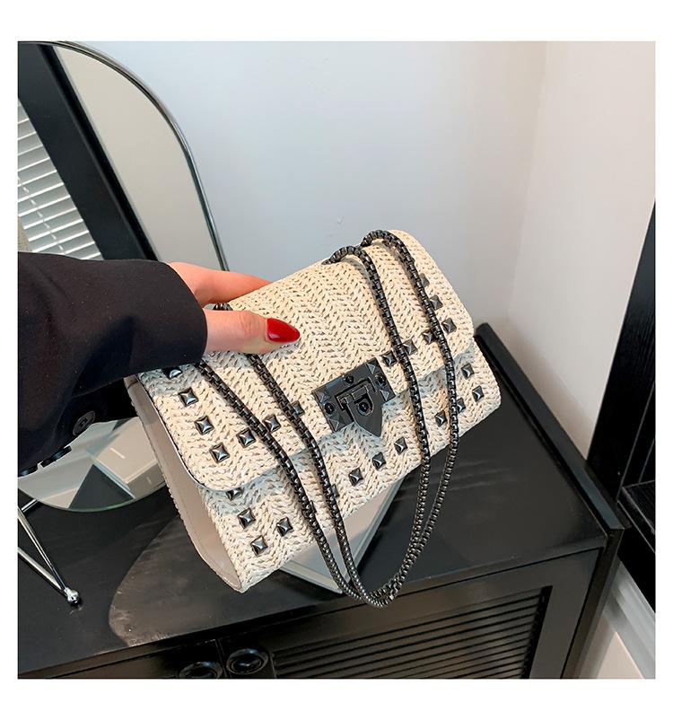 

Соломенная модная сумка-мессенджер с замком и цепочкой, женская 2024 года, плетеная, простая сумка-мессенджер, маленькая квадратная сумка для женщин белый