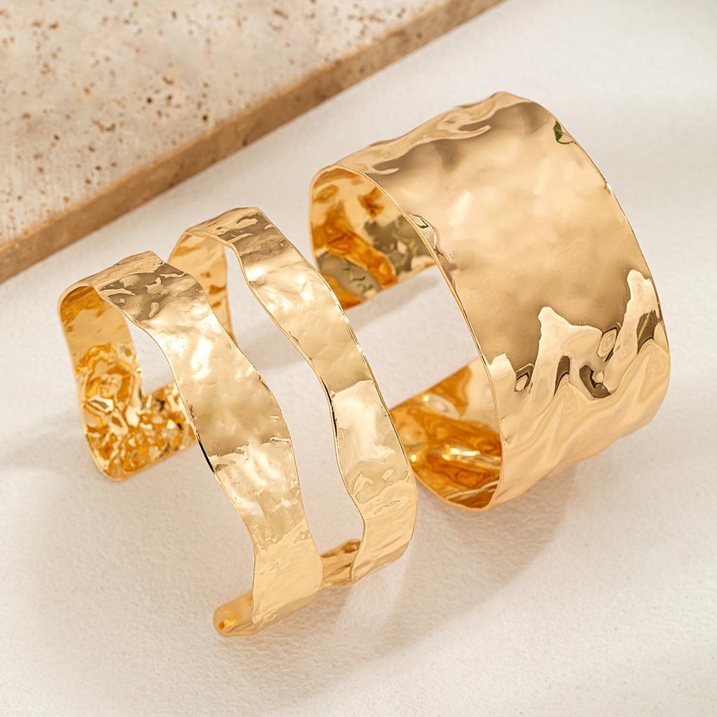 Armband-Set, Gefaltetes Metallarmband, Minimalistisches Geometrisches Spiral Offenes Manschettenarmband