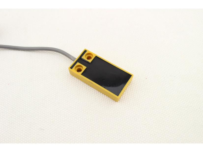 Inductive Square Proximity Switch TL-W5E1/E2/F1/F2/D1/D2/A1/A2CHIIB Sensor