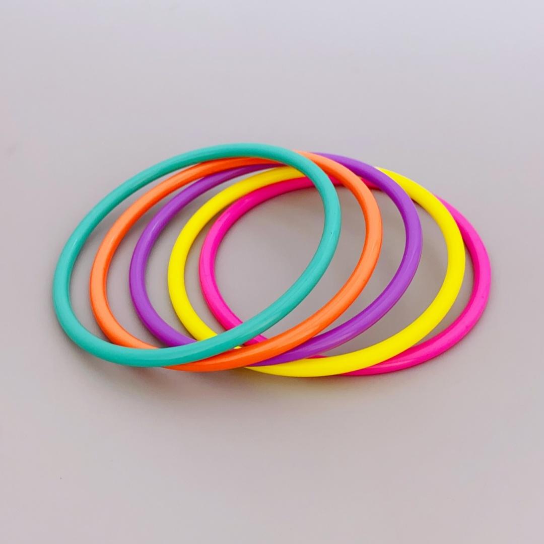 5 шт. Цветные акриловые круглые трубчатые браслеты для женщин, повседневный браслет для женщин