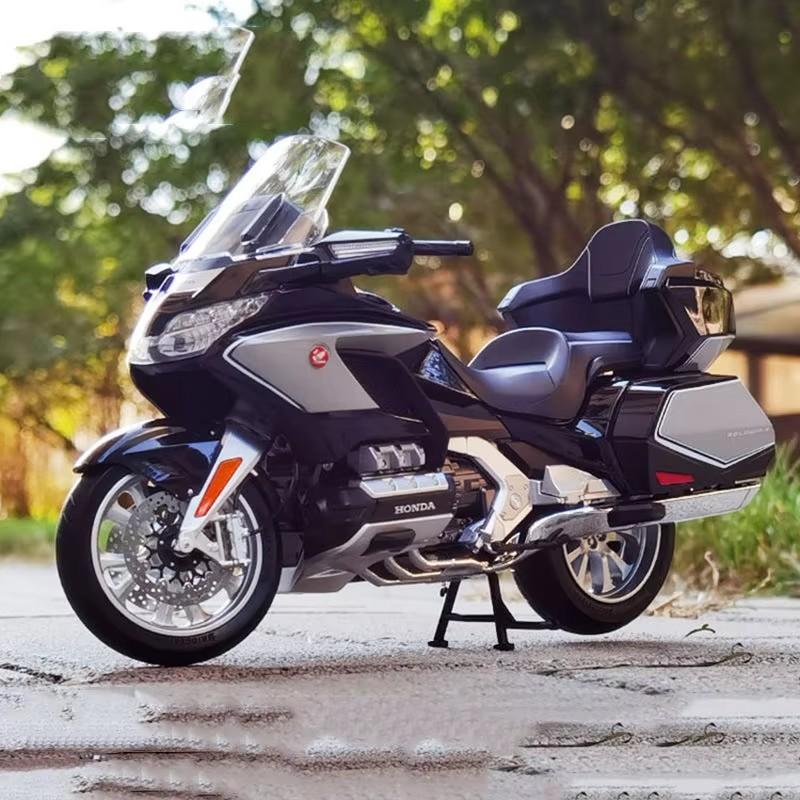1/12 Honda Golden Wing GL800 Motorcycle Cruise Motorcycle Alloy Diecast Model Boy Alloy Simulation Collection Ornament Toy Car