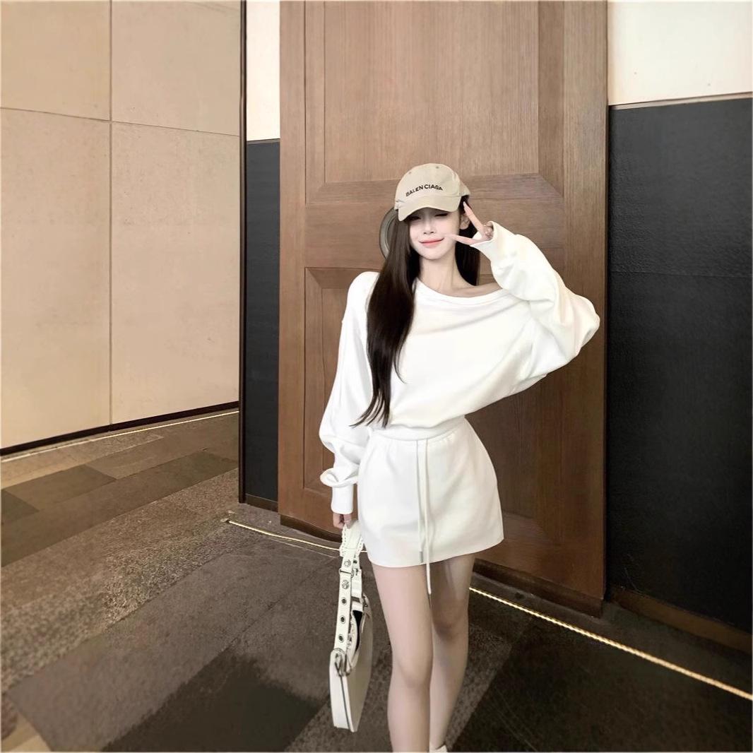 

2024 Asymmetrical Neck Long Sleeve Top & Ruffled Midi Skirt Set for Women M