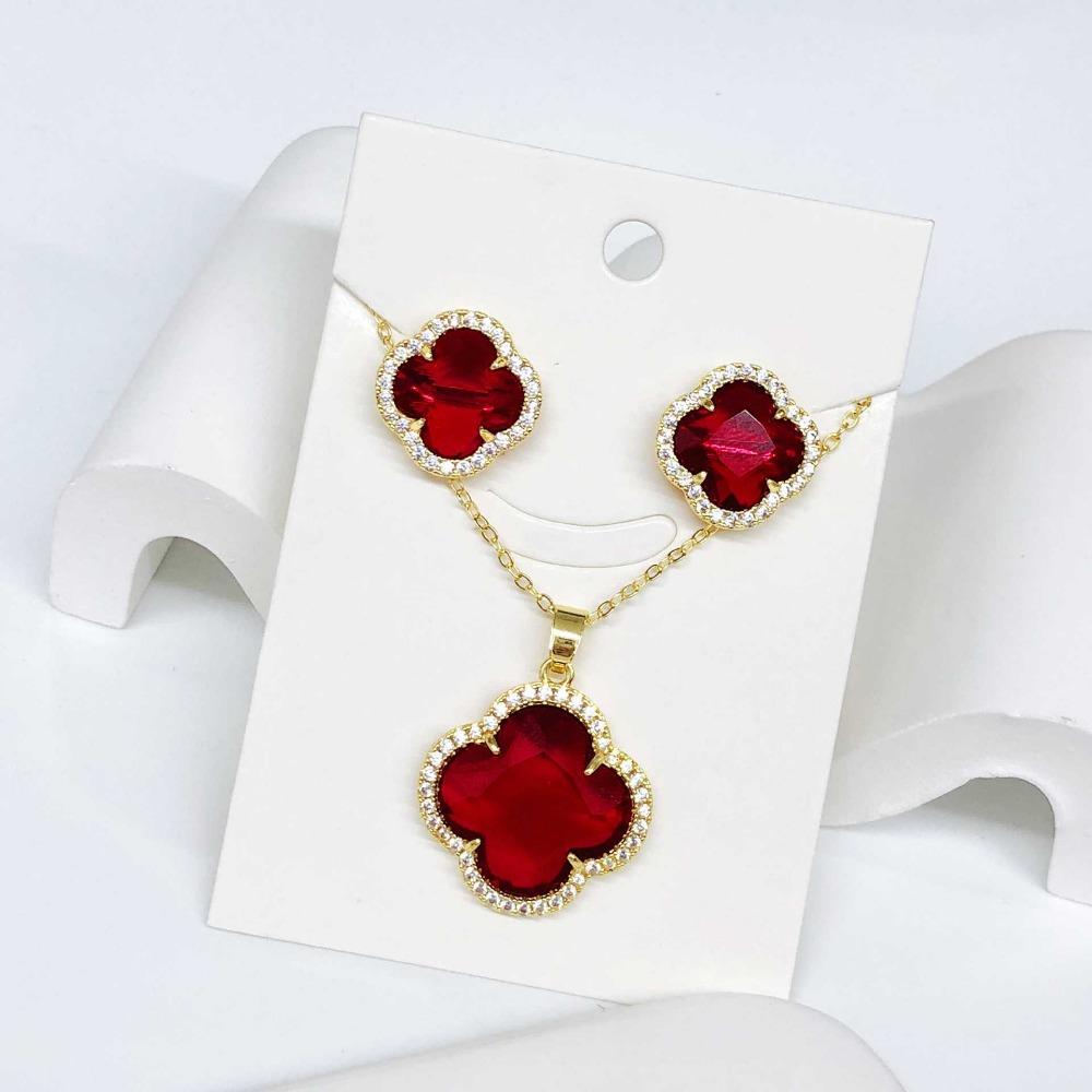 Large Four-leaf Clover Earrings Necklace and Pendant Set - A Luxurious and Versatile Jewelry Set
