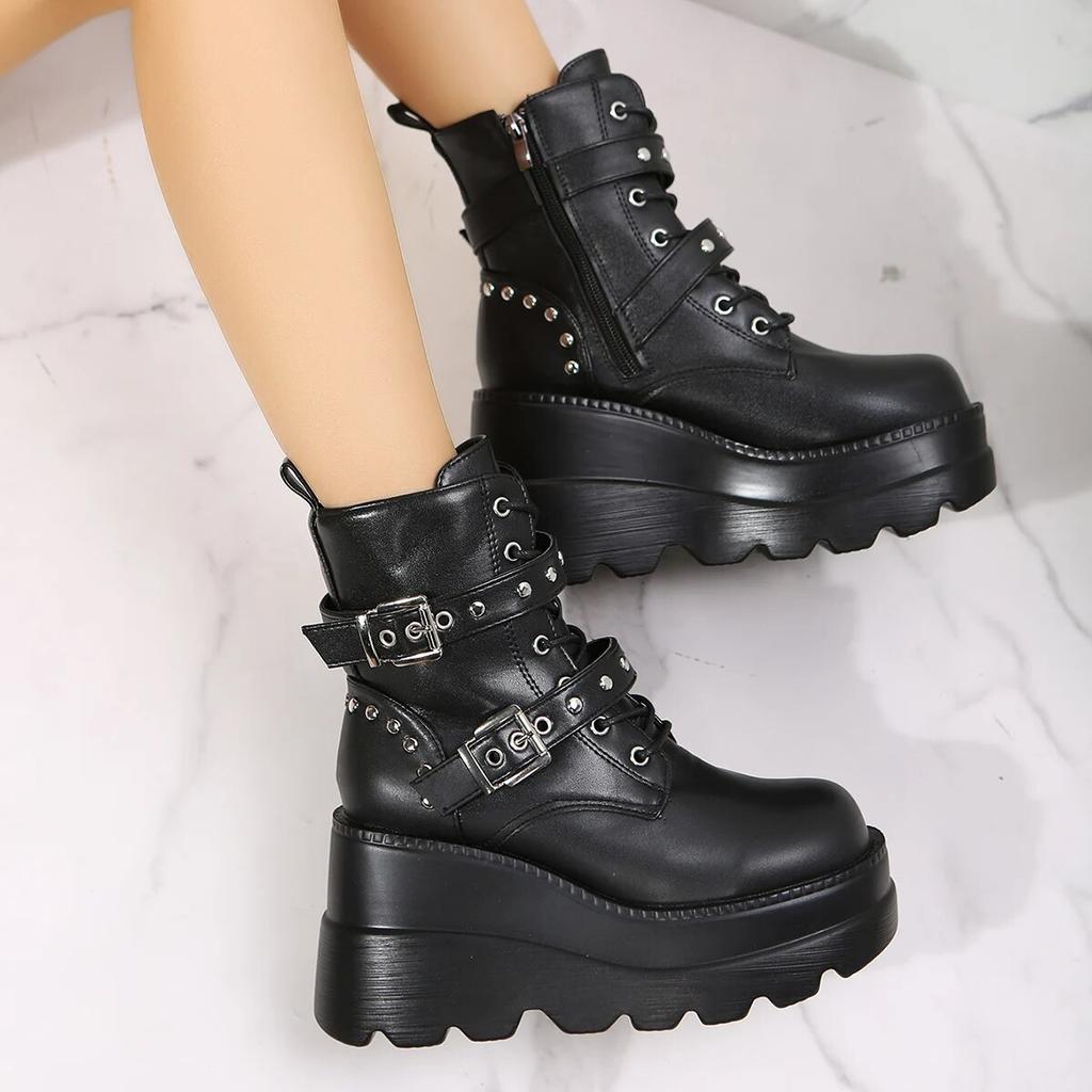 Fashion Thick Sole Short Boots Belt Buckle Rock Punk Dark Fashion Boots Black Short Barrel  Boots