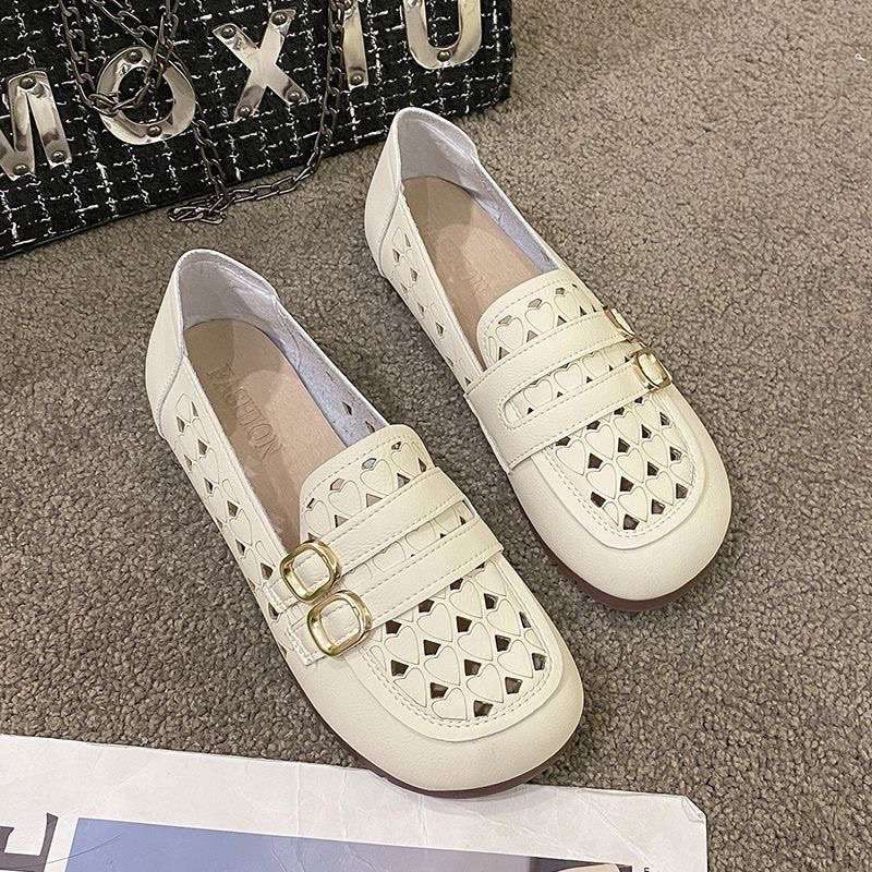 Stepping on shit feels super soft, pregnant women's shoes are swollen, loose, and a pedal is hollowed out. The new summer models are wide and fat, and