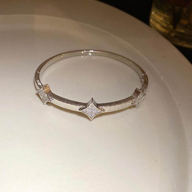 Inlaid Zircon Geometric Open Bangle - Elegant, High-End Design for Versatile Women's Fashion