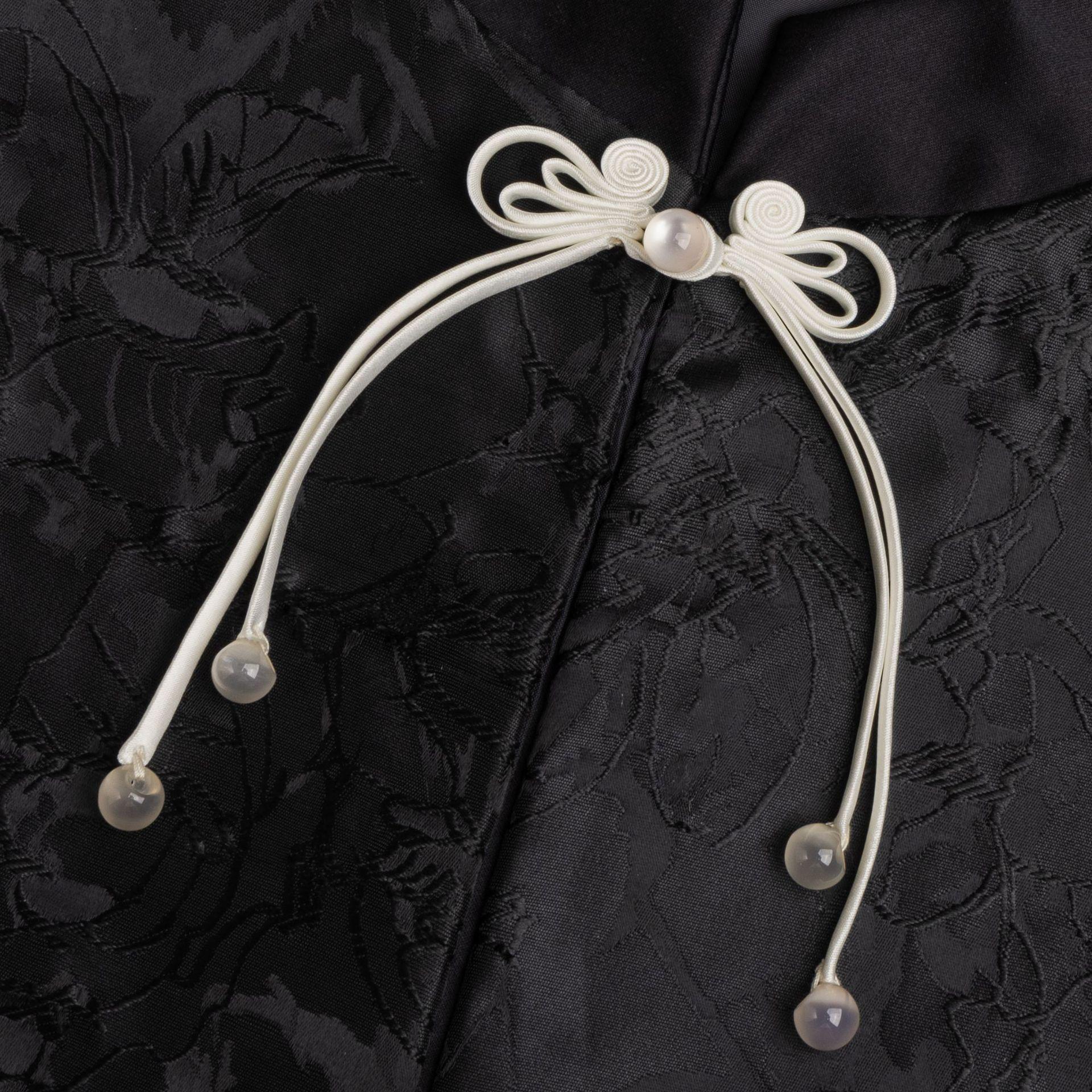

5 Pairs Hand-Woven Chinese Frog Closures with Jade Beads Long Tail Knot Buttons for Qipao, Hanfu, Tang Suit Chinese Attire