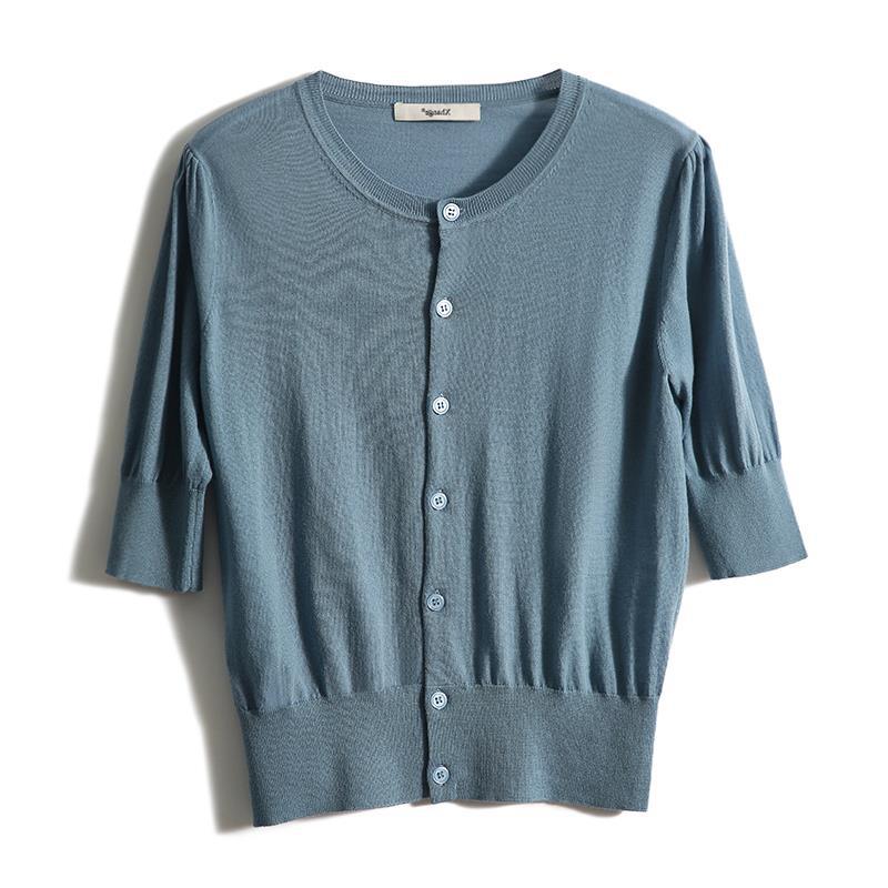 Krátký pletený kardigan v francouzském stylu s nabíranými rukávy, jednobarevný