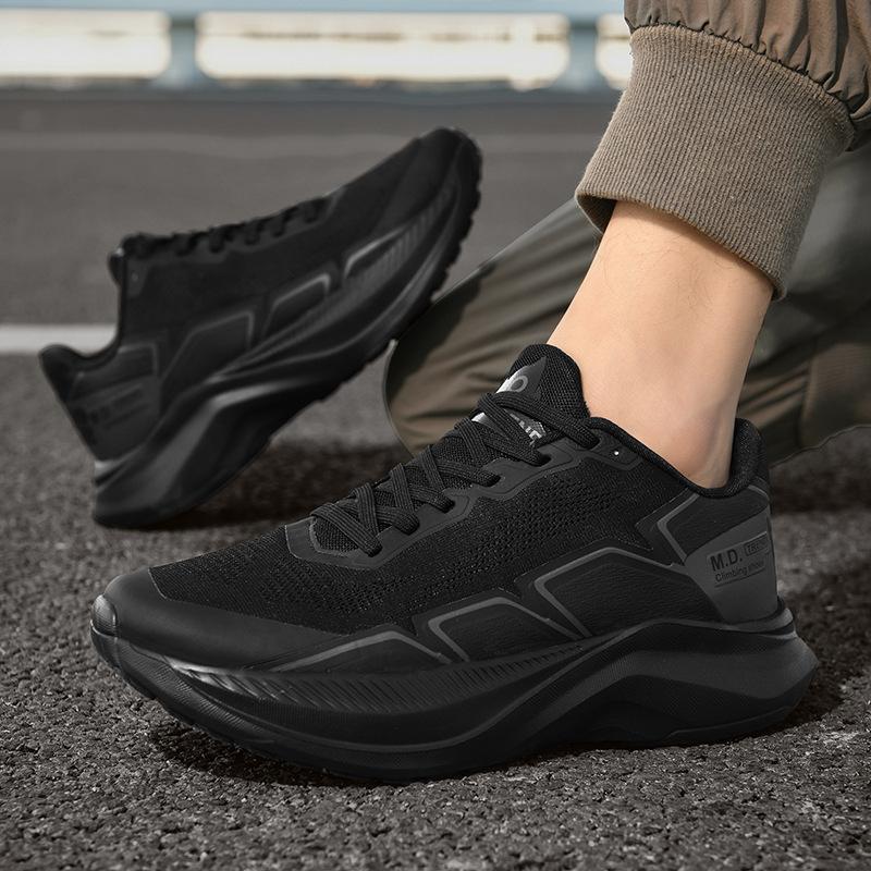 

Пара модных спортивных кроссовок на толстой подошве, поставляемых летом 2025 года, легкие и дышащие кроссовки с плетеным верхом, мужская и подростковая обувь. 45 чёрный