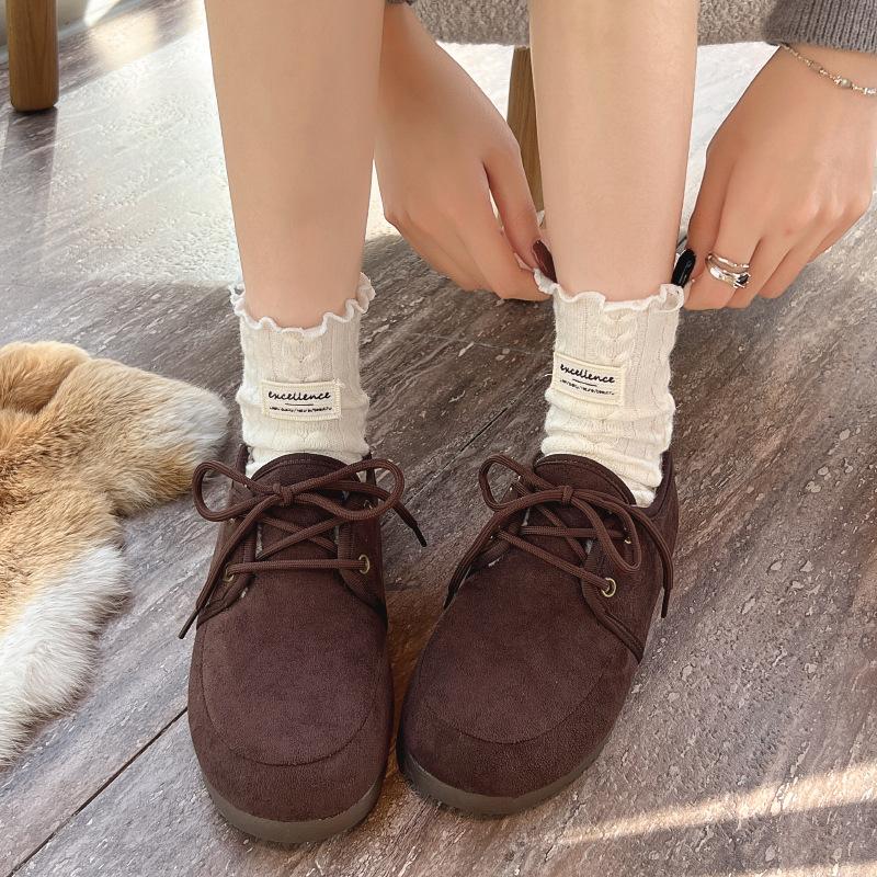 

Европа Америка 2024 зимние матовые кожаные туфли Doudou женские ремни круглые носки плоские подошвы утолщенный бархат немецкие кроссовки женские туфли 35 коричневый