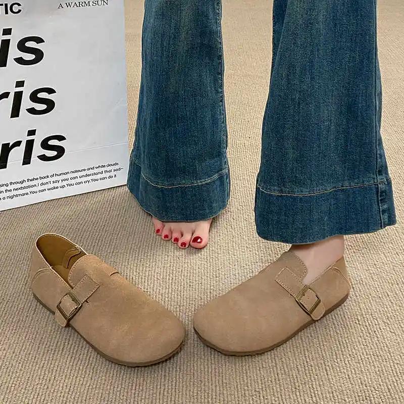 Fashion With Holes Flat Sole Shoes For Woman Vulcanize Casual Sneakers For Women Outdoor Boots Ladies Sport Releases Best Athlete