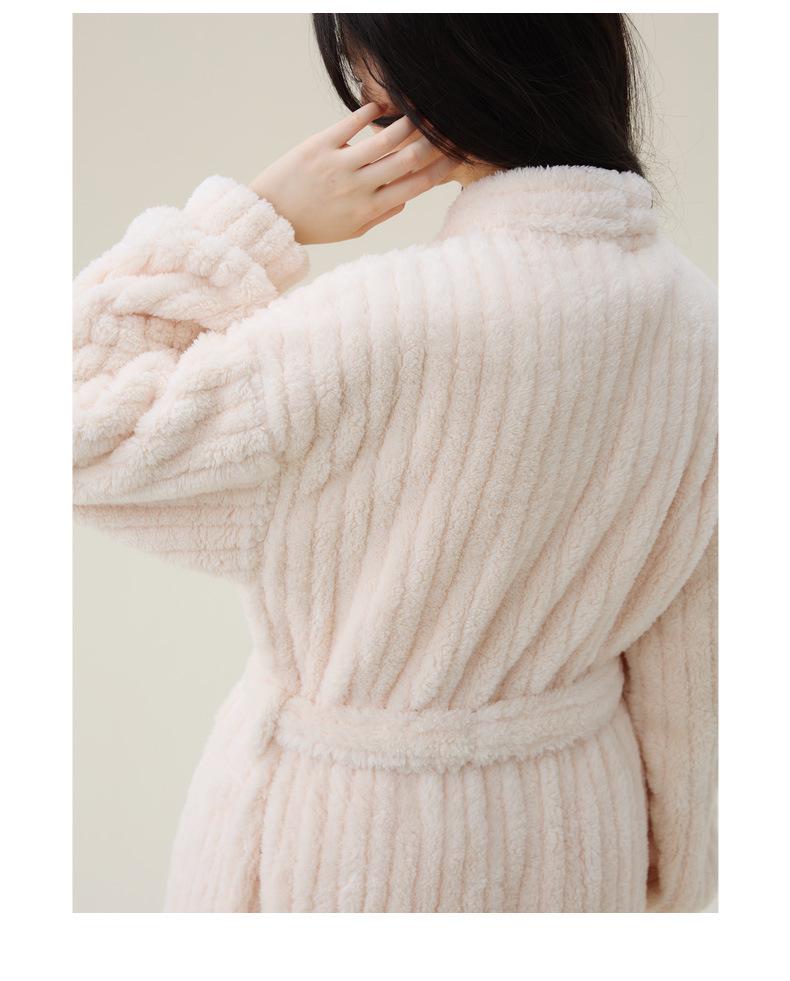 Women's Long Flannel Fleece Bathrobe - Thick, Warm, Plus-Size Velvet Robe for Autumn & Winter