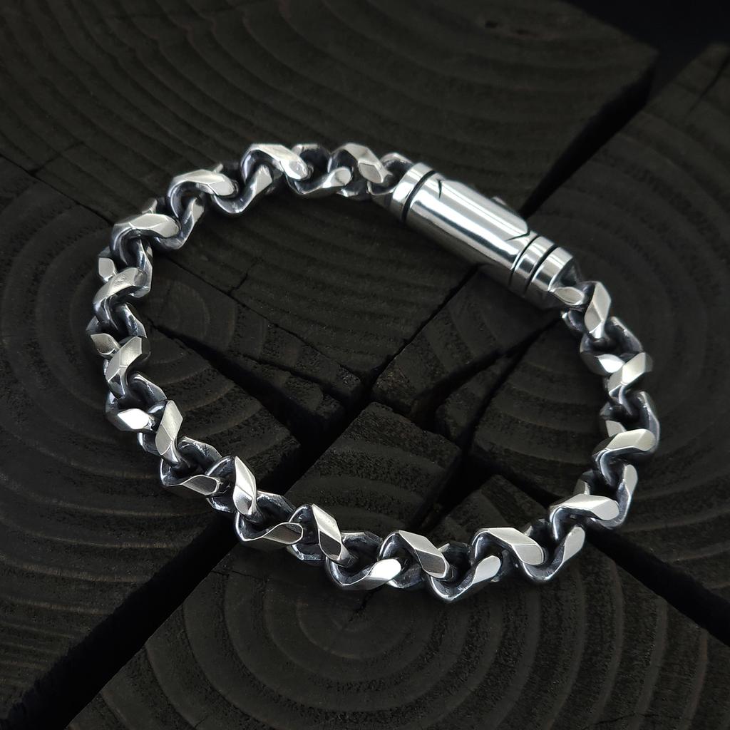 Sterlingworth Tw-King Silver Chain Bracelet