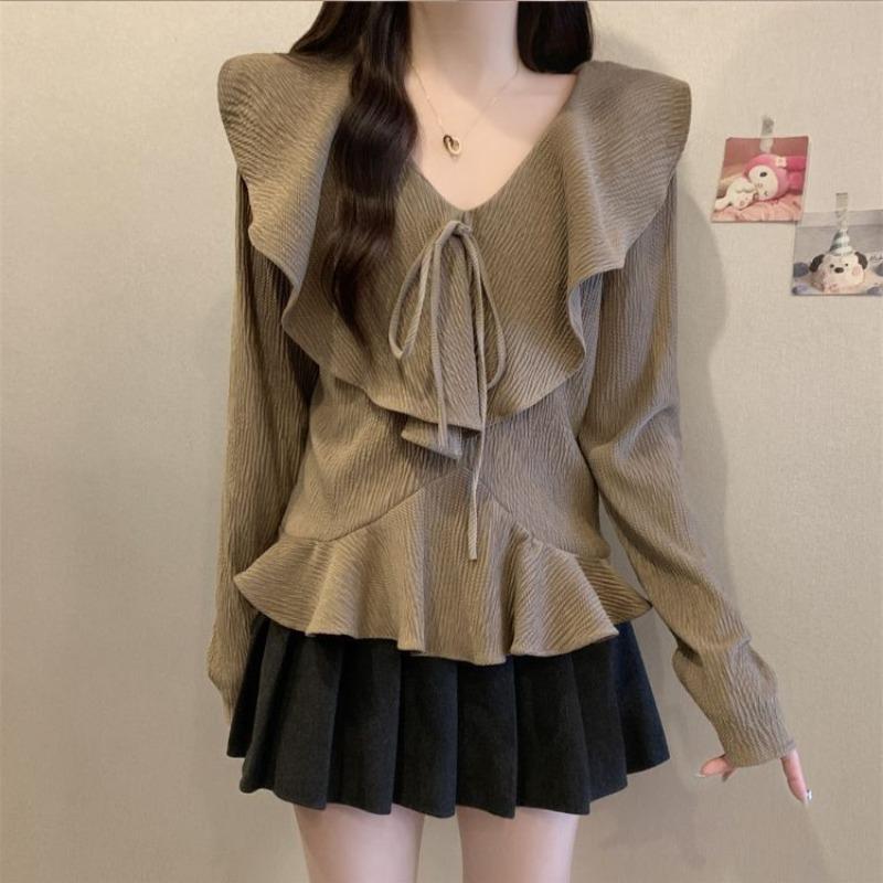 Francouzské volánkové tričko s V-výstřihem a zeštíhlujícím spodním dílem pro jaro a podzim pro ženy, krásná malá košilka