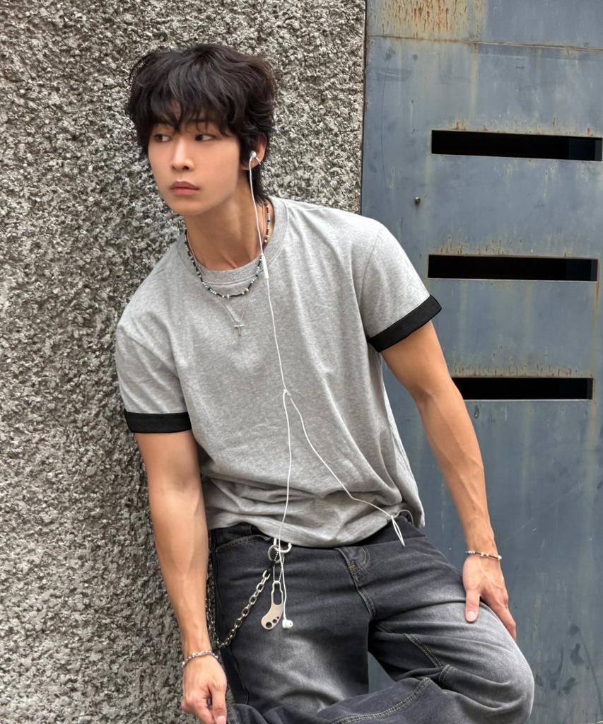 SIGNATURE Summer Crop Color Block Roll-Up Short Sleeve T-Shirt [2 Colors]