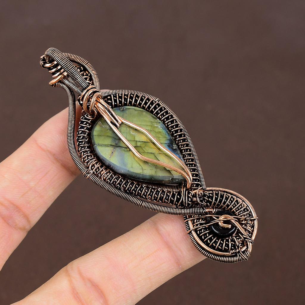 Labradorit, Černý Onyx Ručně vyráběný přívěsek z měděného drátu 3,54" l9B79