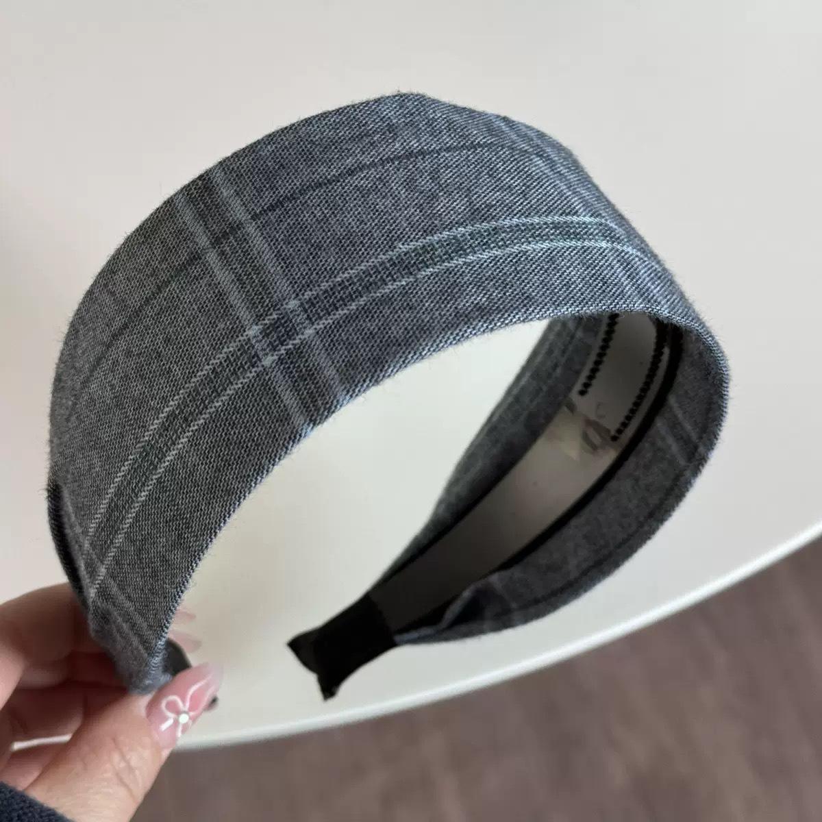 

Простой темперамент, синяя полосатая повязка на голову с широкими полями, новая простая и универсальная повязка на голову высокого класса для женщин, для ежедневной носки